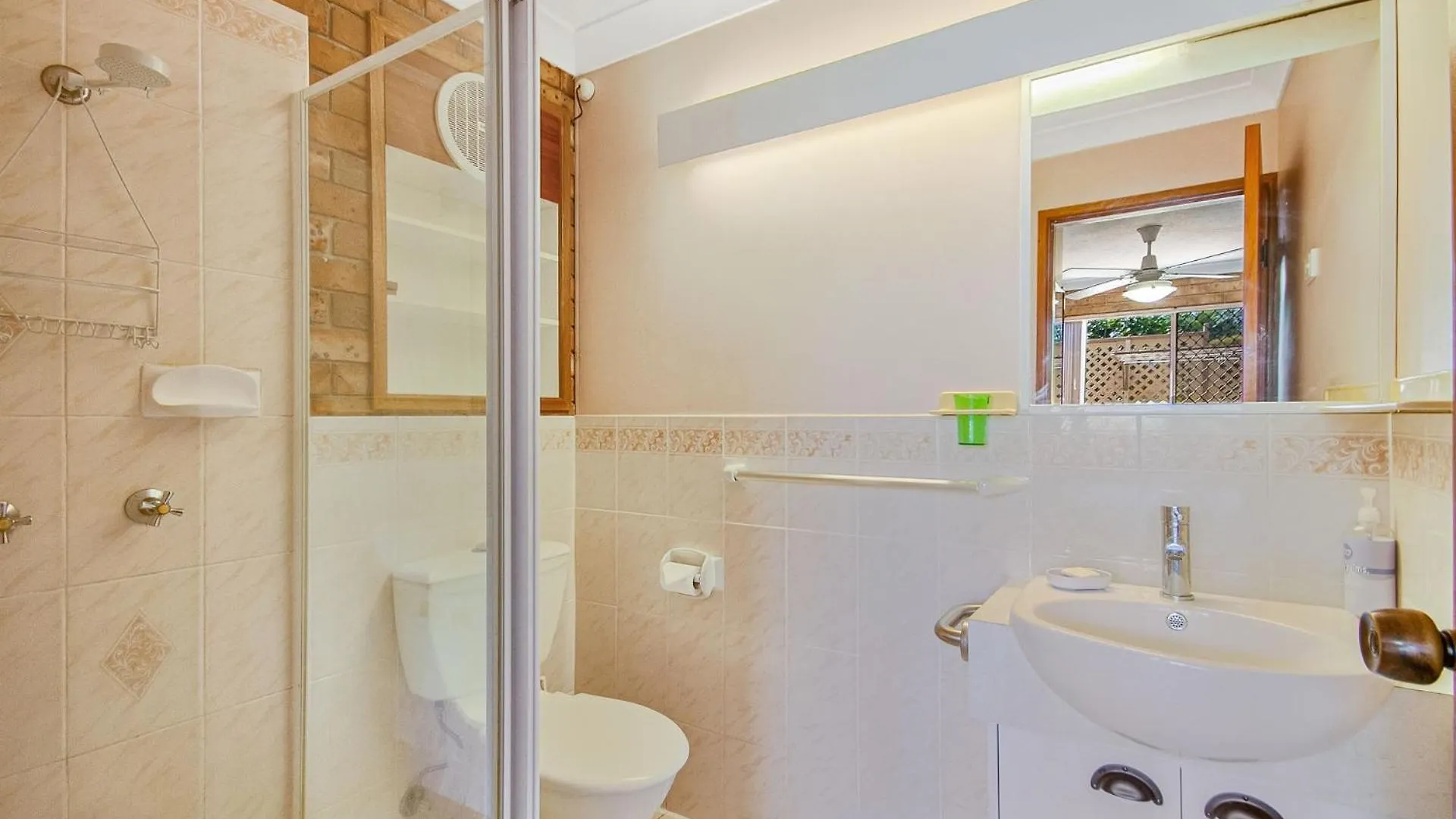 Tumut Unit 1 Apartment Coolangatta 0*,  Australia