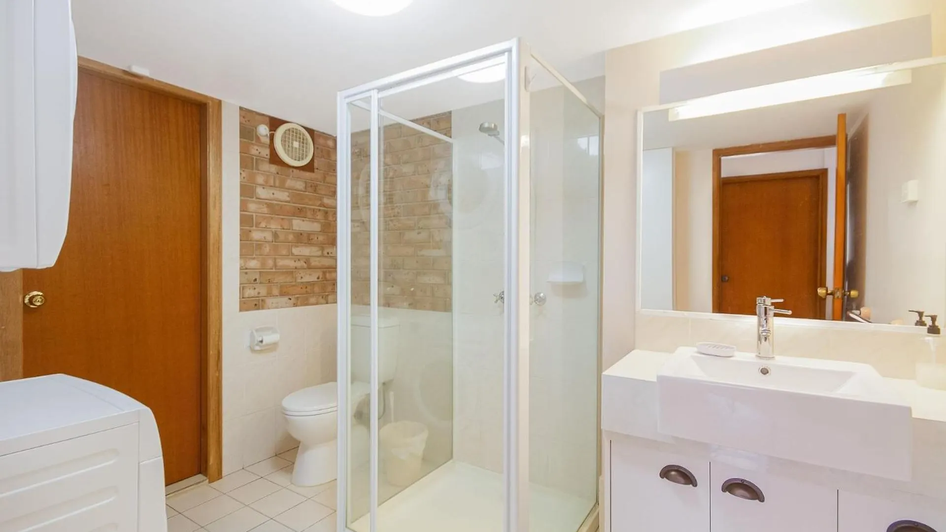 Tumut Unit 1 Apartment Coolangatta